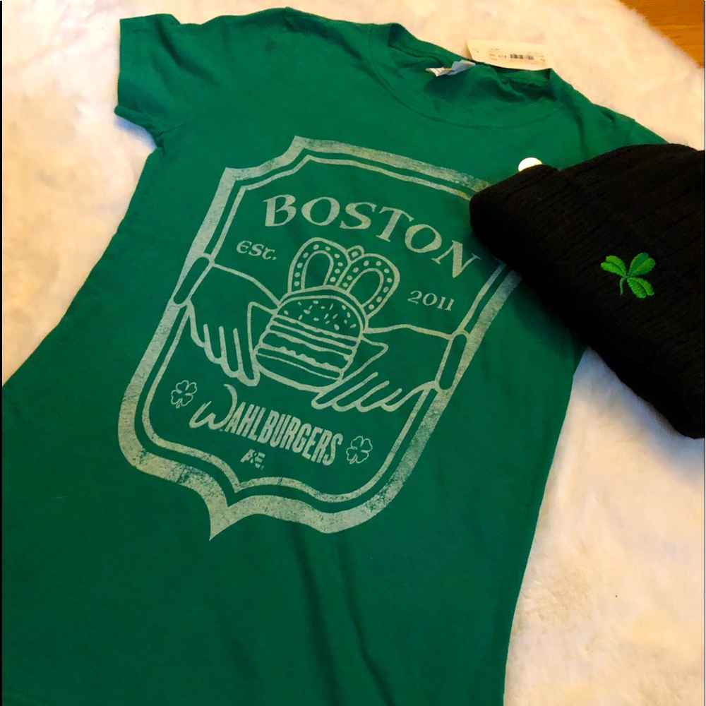 🌸NWT🌸WAHLBURGERS🌸BOSTON🌸VINTAGE LOOK T🌸BEANIE
